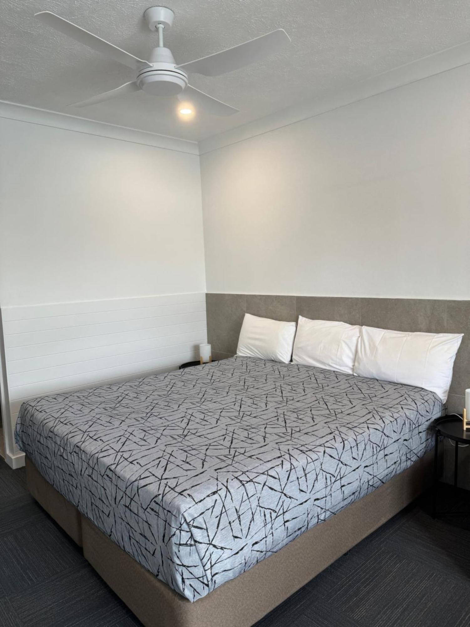 Longreach Motor Inn Екстериор снимка