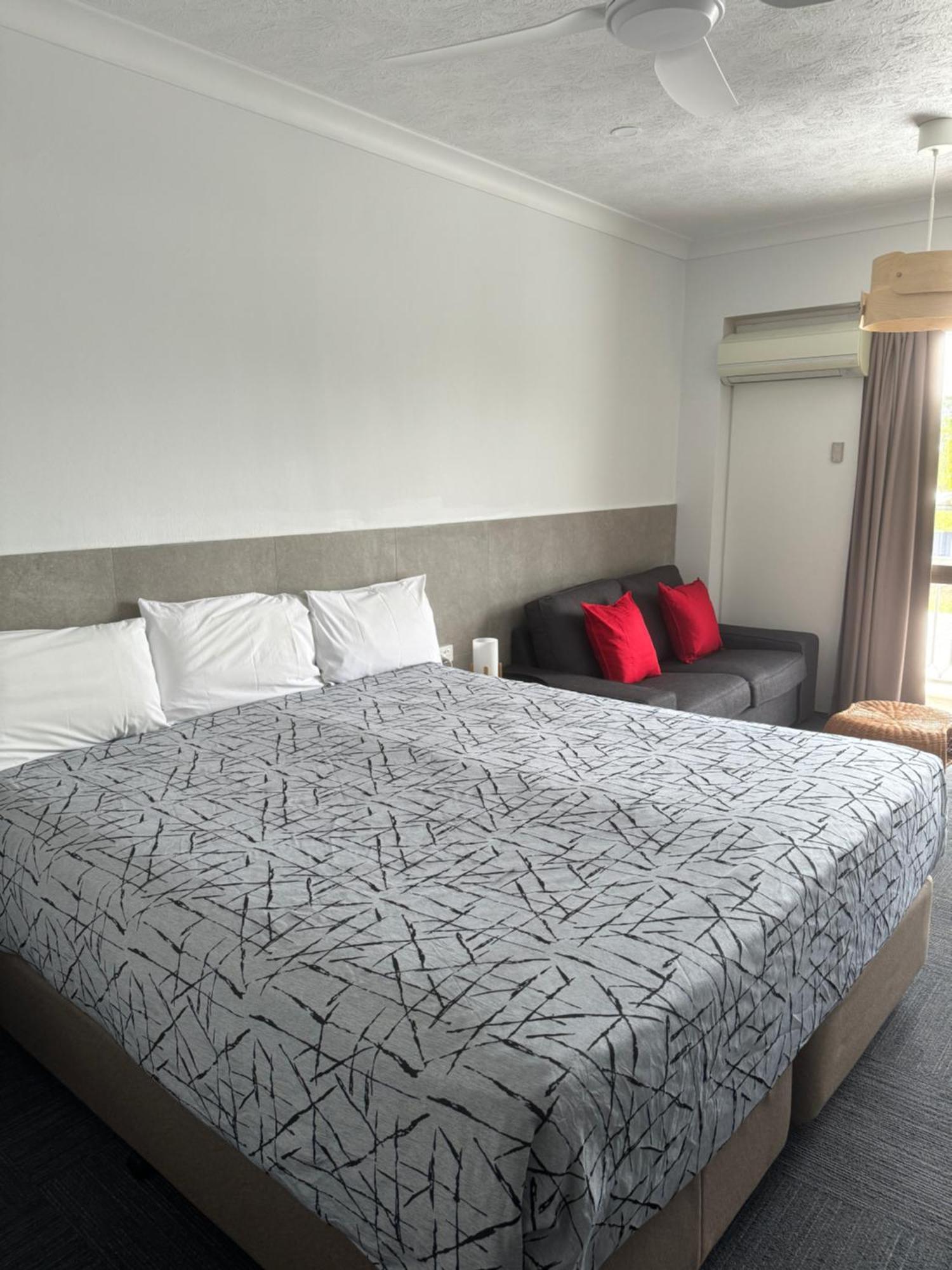 Longreach Motor Inn Екстериор снимка